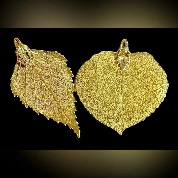 24kt Gold-Dipped Natural Leaf Pendants & 18kt Gold-Plated Chain - Picture 5 of 11